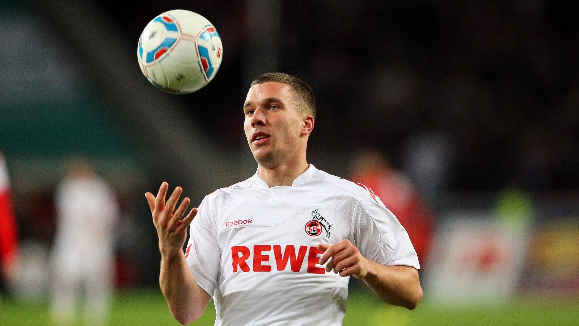 手术刀与锁链，萨卡如何单骑破局，佛罗伦萨的团队铁壁又怎样绞杀莱比锡